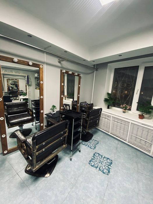 Сдам кресло в салоне красоты