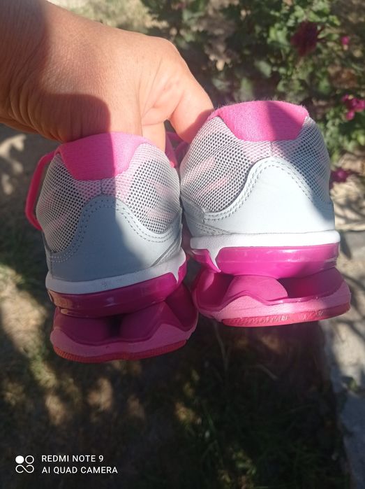 Розови маратонки Nike