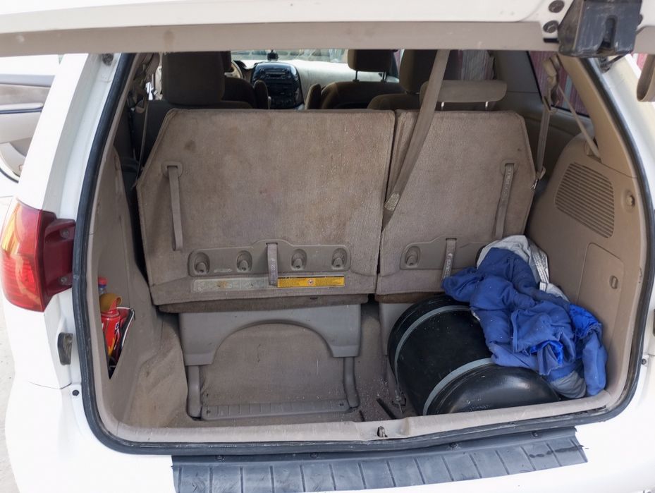 Тойота Сиенна 2004