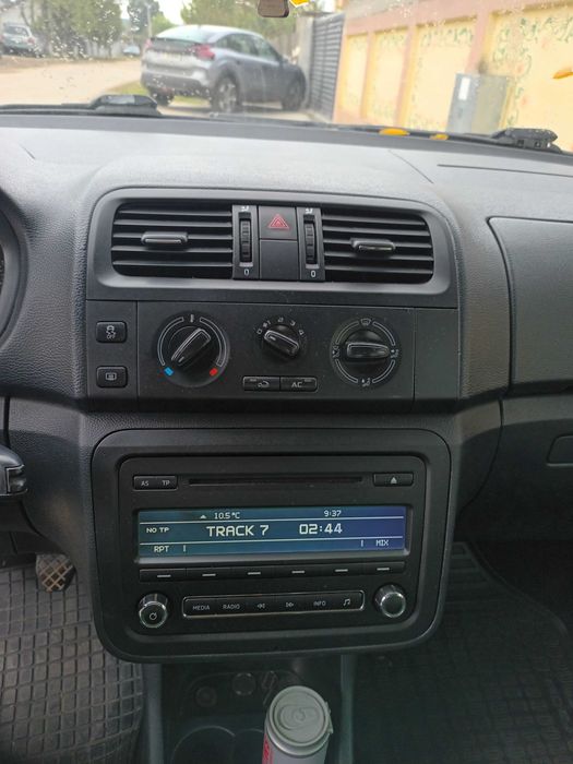 SKODA Fabia 2014 — imagine 3