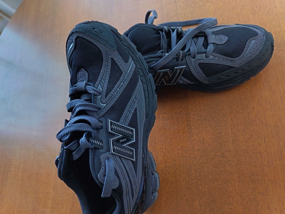 Adidași New Balance noi