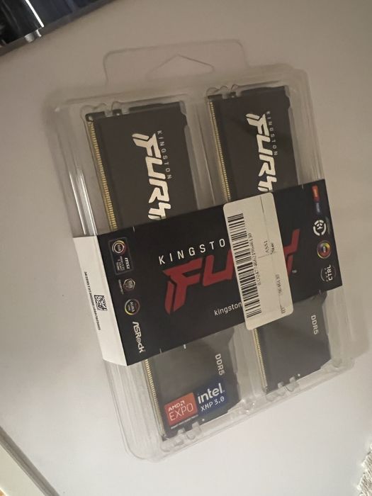 Memorie Kingston Fury rgb 32 gb