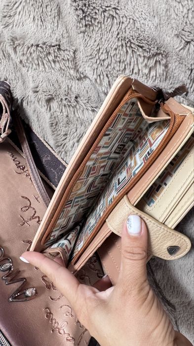 Чанта и портмоне Anekke