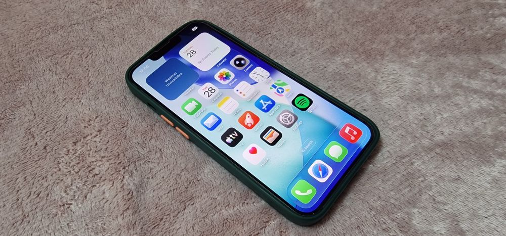 Iphone  14  totul original fisurat spate