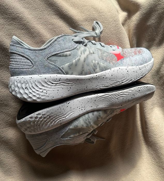 Jordan Delta 3 Low "Platinum Infrared" - маратонки номер 45.5 (29.5cm)