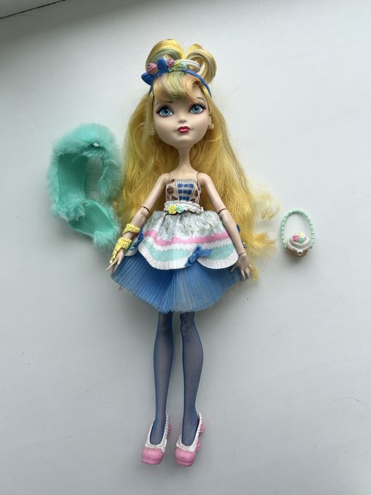 Продам куклу ever after high