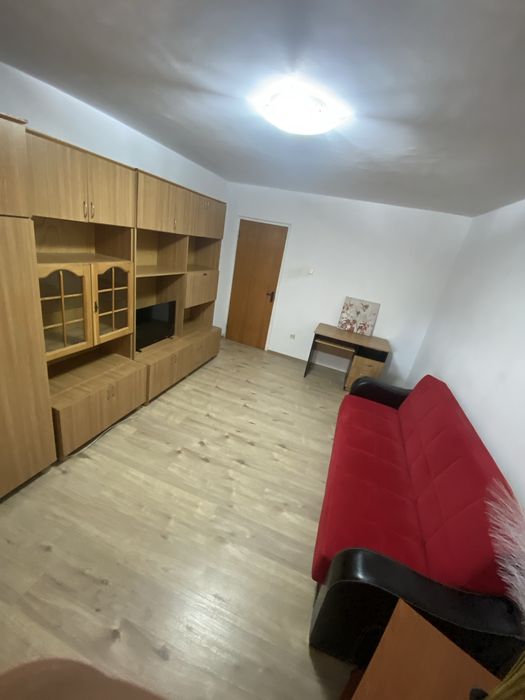 Proprietar , inchiriez garsoniera ap cu 1 cam decomandat la Metrou Lujerului