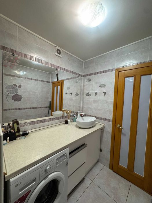 Продам 3 комнатную квартиру