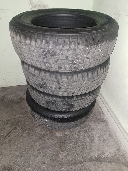Продам шины Triangle зимние