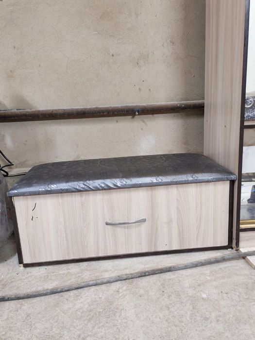 Прихожий шкаф сатылады