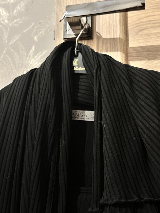 продам платье( лапша) длинное с завязками