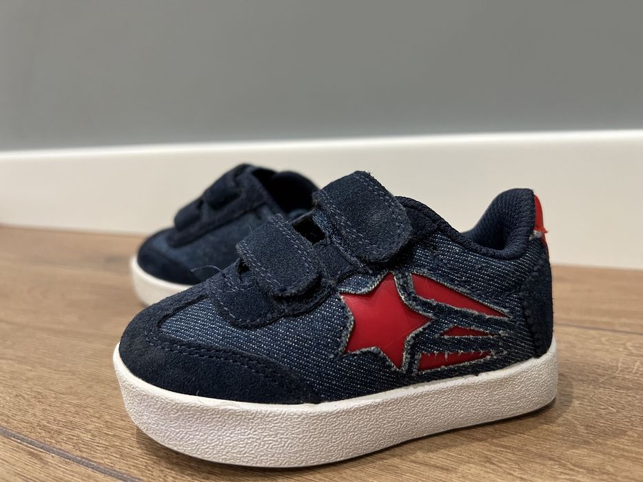 Датски маратонки Next