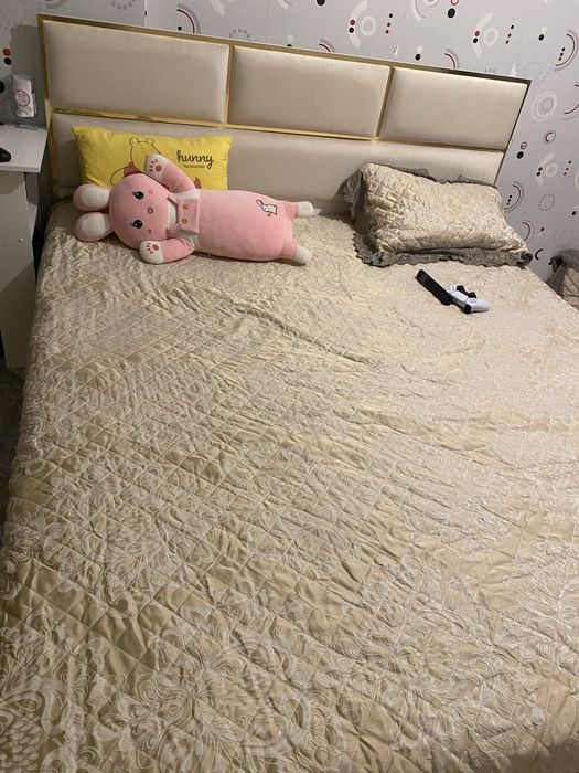 Спальный гарнитура срочно с матрасом