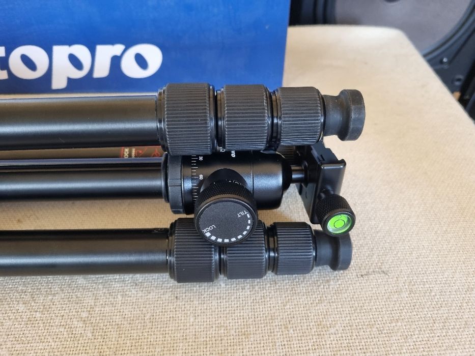 Trepied aparat foto/video. Nou.