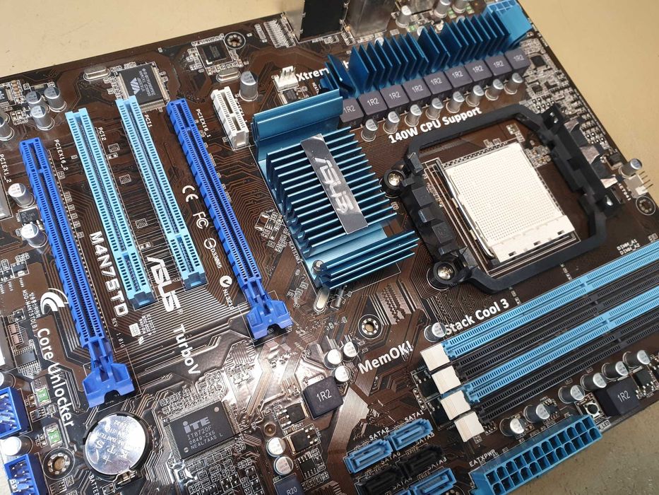 placa de baza ASUS M4N75TD, socket AM3, la cutie + accesorii