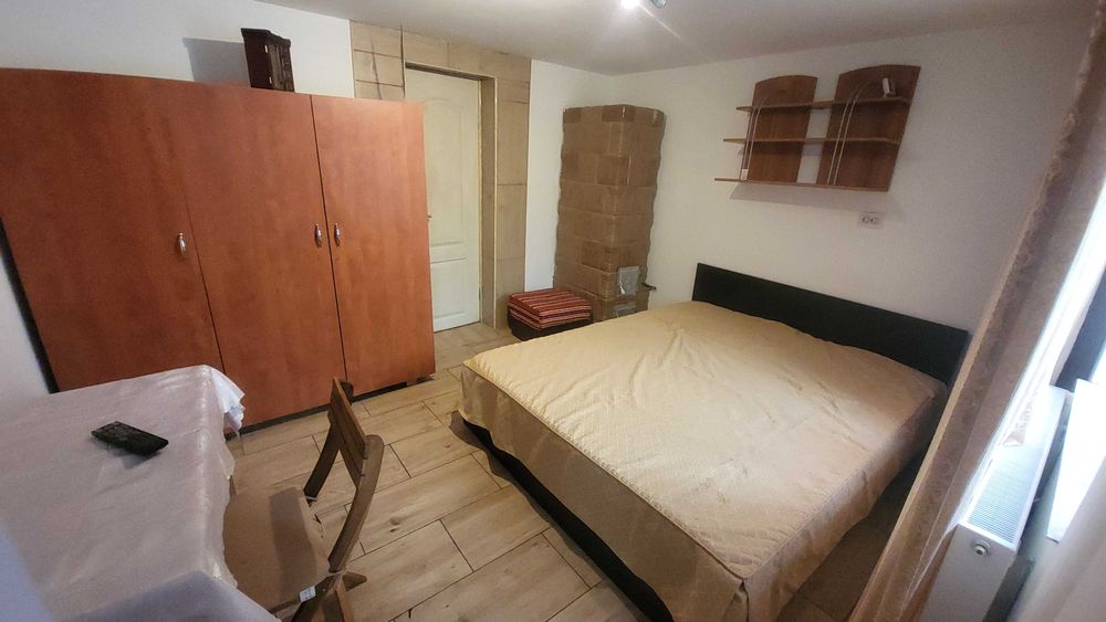 De inchiriat :Spatiu Generos -Doua corpuri independente