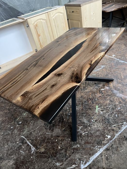 Помощни и холни масички с епоксидна смола