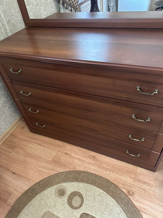 Спальный гарнитур