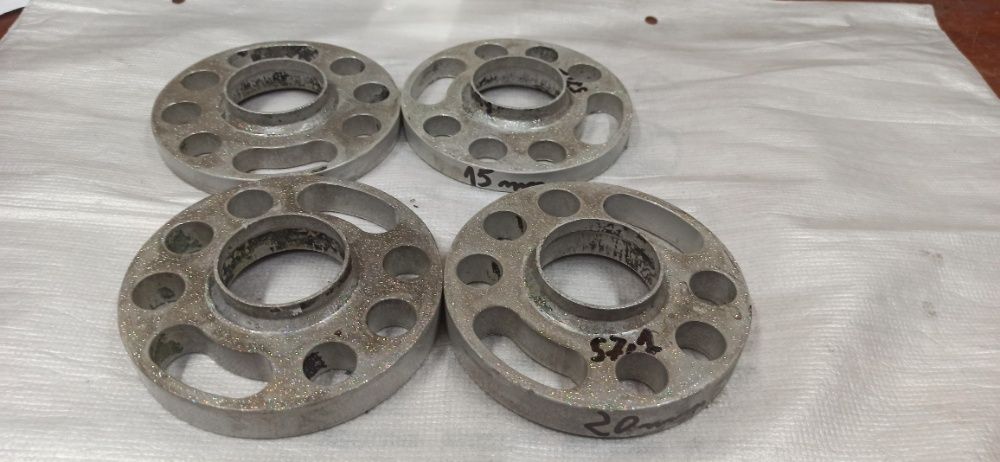 Различни модели фланци БМВ Мерцедес  Фолцваген Опел BMW 5x120