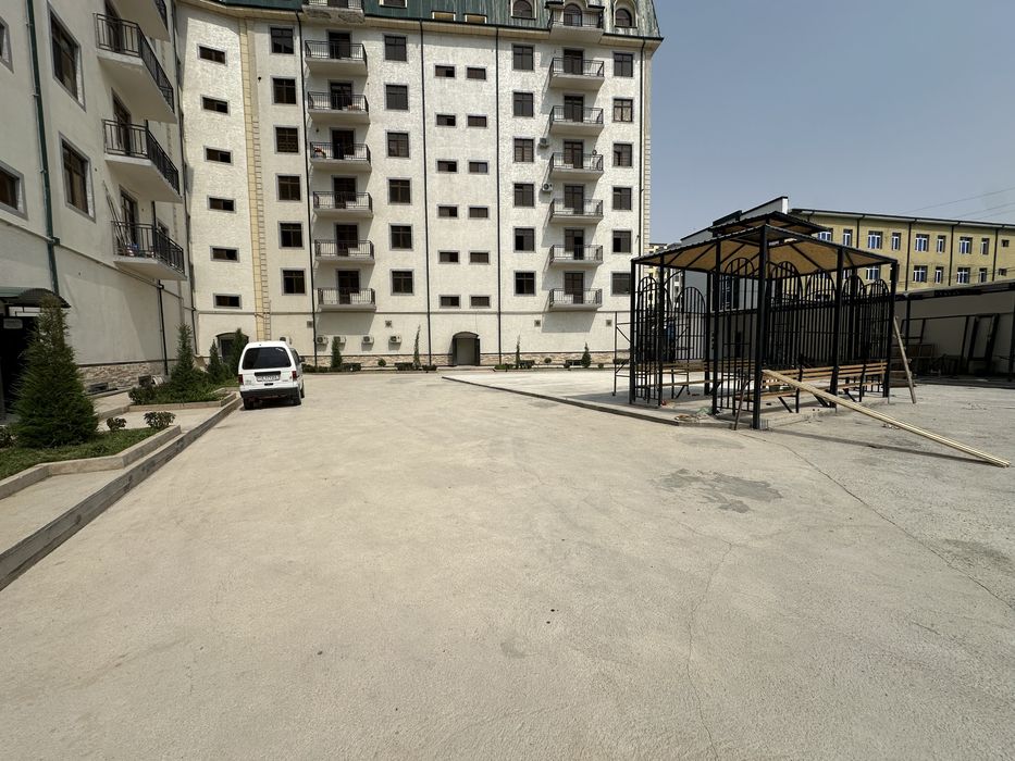 Gulistonda yangi qurilgan domda ideal rimontli dom