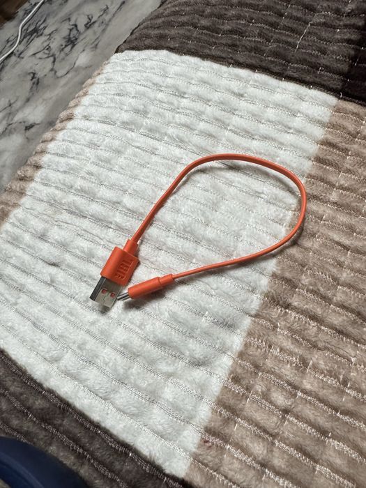 Продам наушник JBL синие б/у