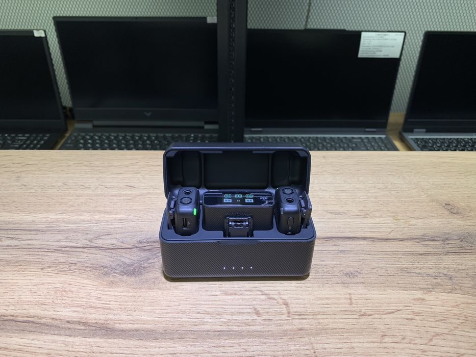 Микрофон DJI Mic (2TX+1RX+Charging Case), экран сломан, 1129/А10