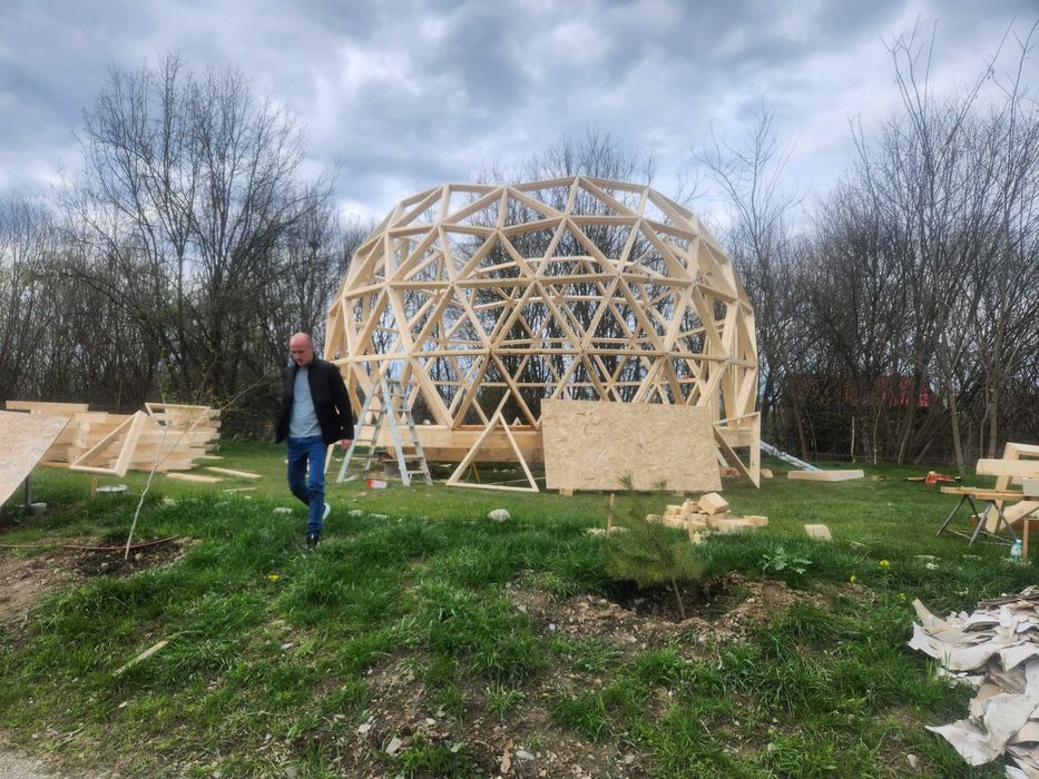 Iglu, Cupola, Dom geodezic, Sfera 82 mp