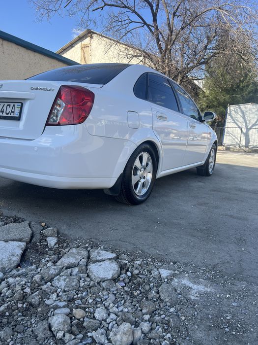Lasseti ideal holatda