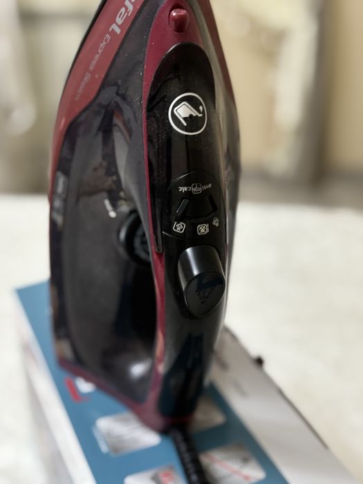Утюг Tefal тефал.