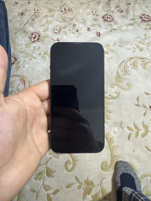 продам iphone 13