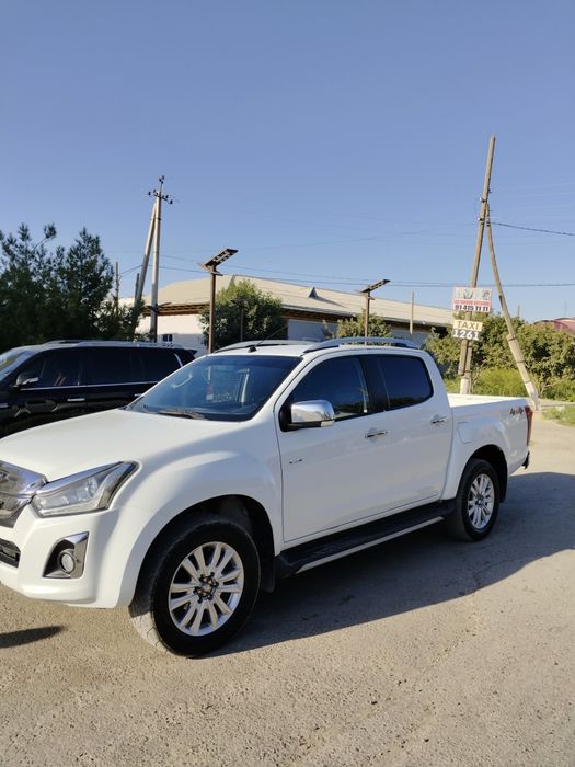 Isuzu dmax 3 turbo