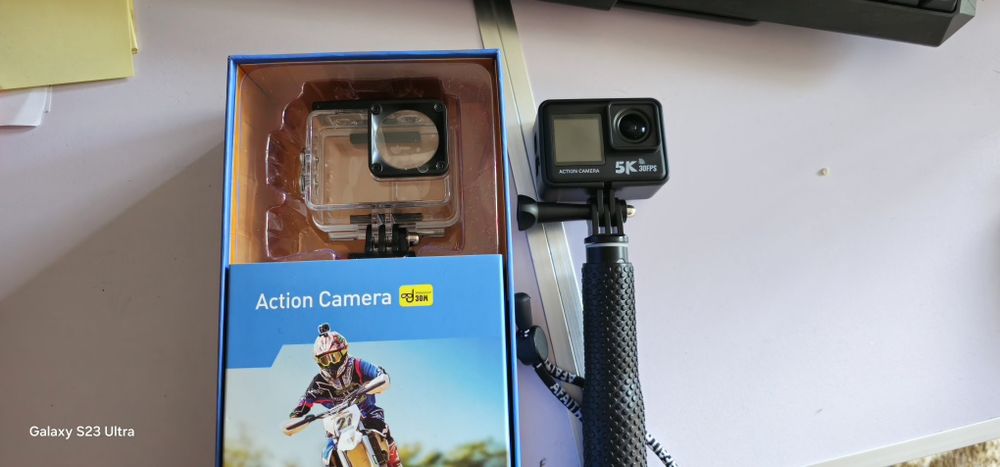 Se vinde o camera de actiune