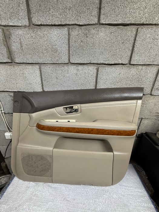 Дверные обшивки бежевые на Harrier Lexus RX 330 350