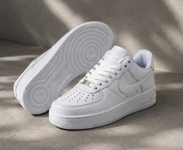 Продам кроссовки Nike Air Force 1