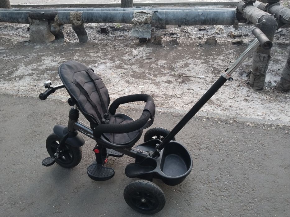 Трехколесный велосипед