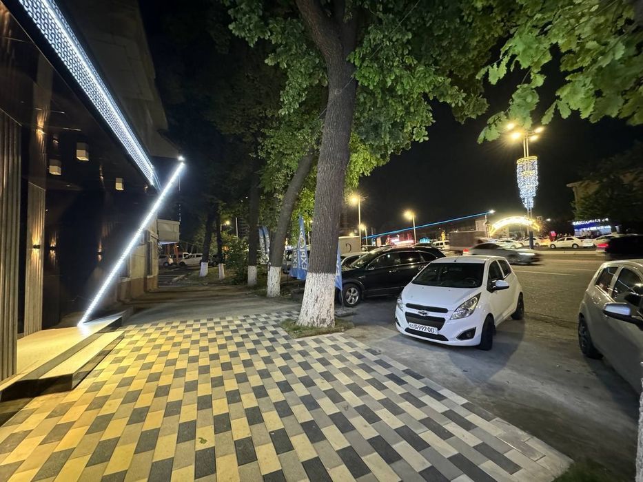 Офис в аренду. Парк Ашхабад. Отличное расположение. Первая линия