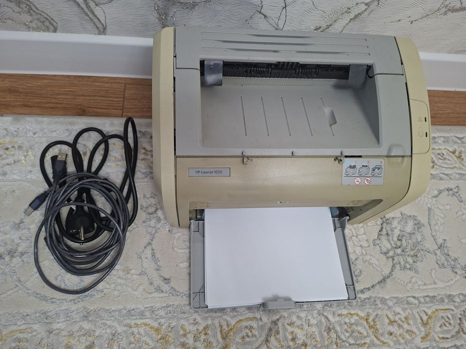 Принтер HP LaserJet 1020