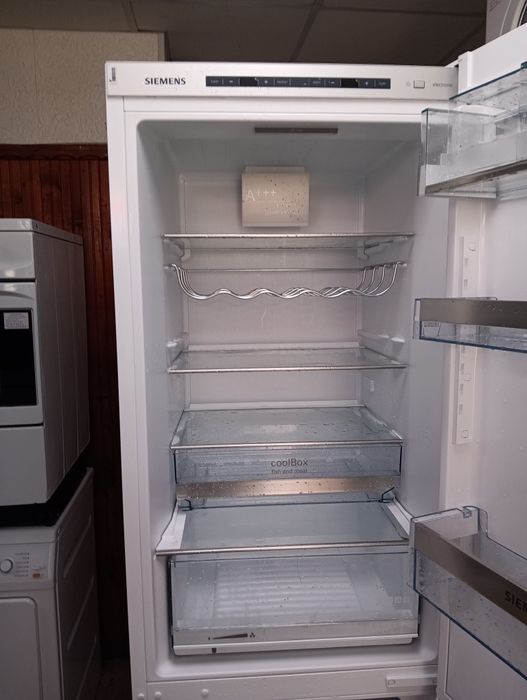 Комбиниран хладилник с фризер Сименс Siemens с 2 години гаранция!