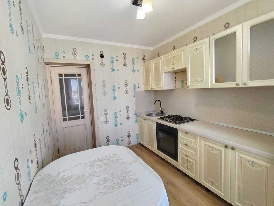 Продается  3  комн квартира Васильковский,35