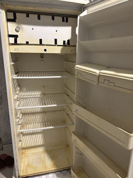 Холодильник Бирюса