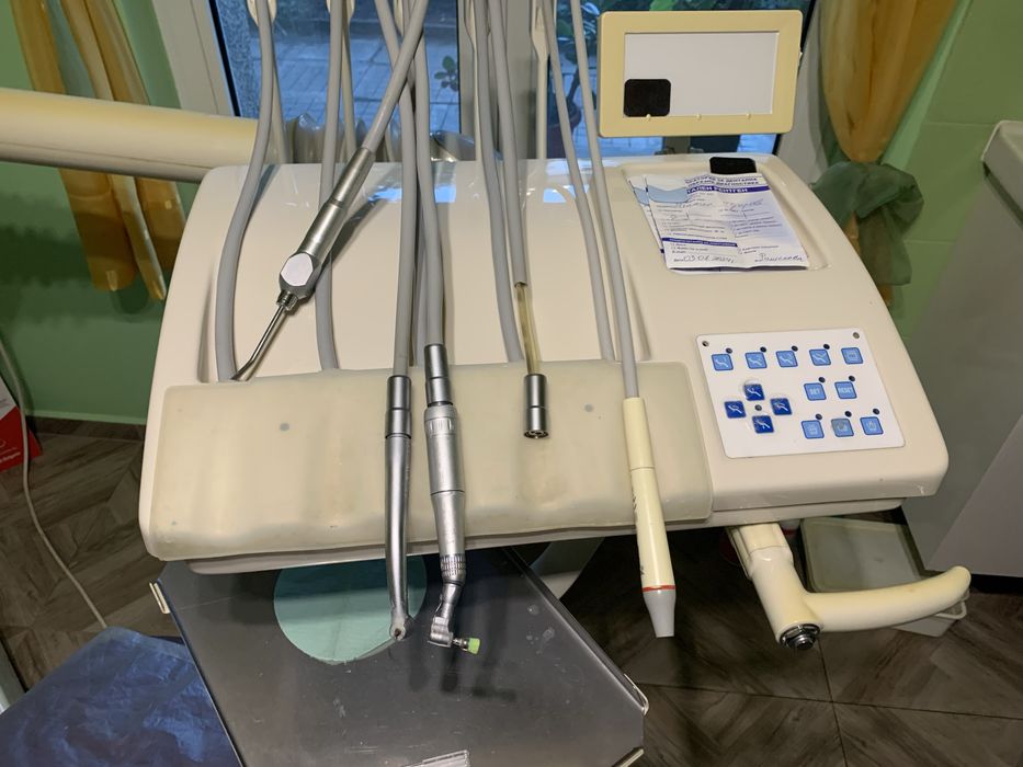 Стоматологичен стол в перфектно състояние