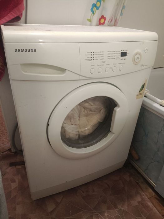 Продам стиральную машину