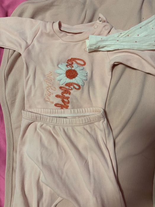 Бебешки комплекти подходящи за новородено