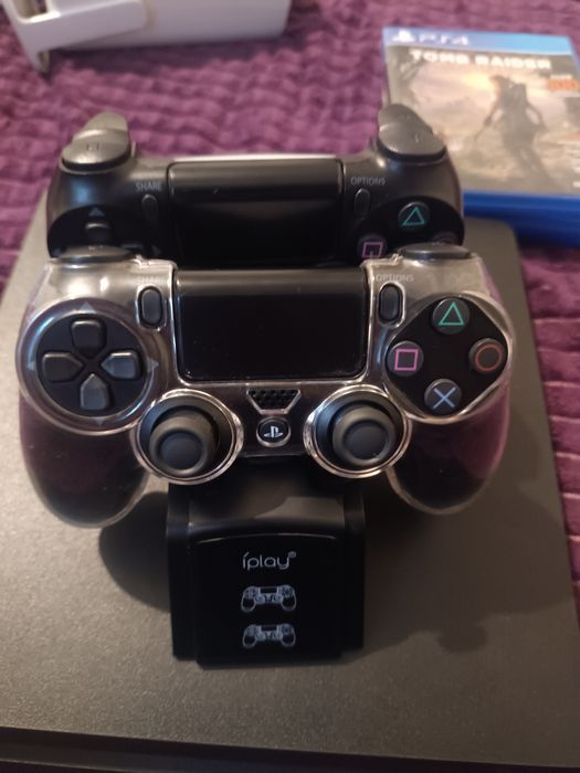 PS4 Slim купил месяц назад