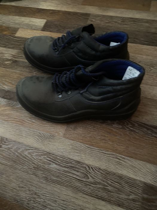 Рабочие ботинки продам
