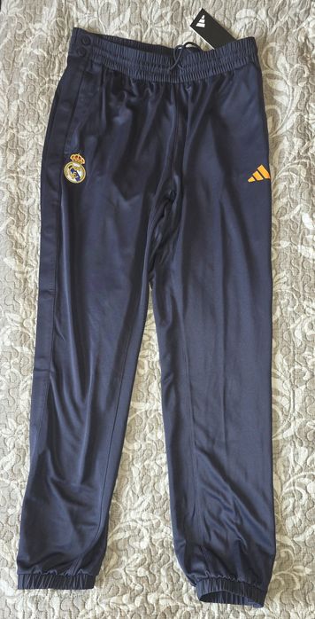Оригинално долнище Adidas Real Madrid размер L