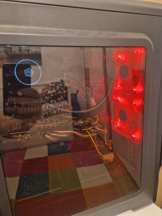 Vand PC gamind AMD 6 cores 3.5 Mhz