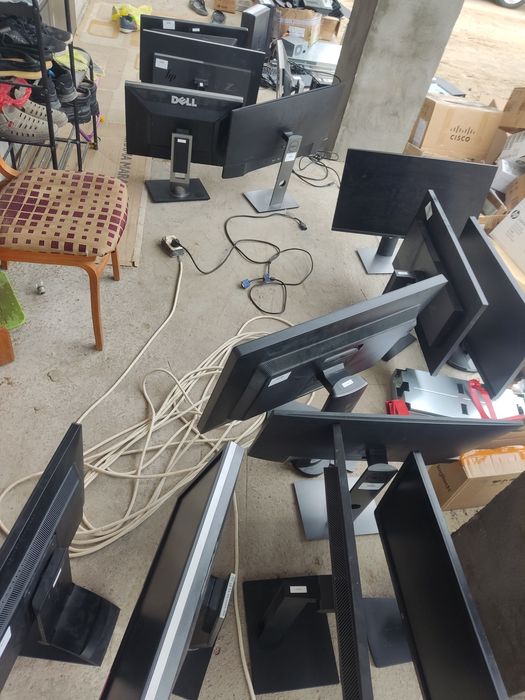 Продаю мониторы и процессоры на запчасти