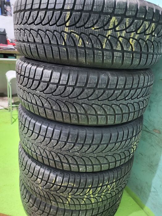 4 бр зимни 235/60/18 Bridgestone
