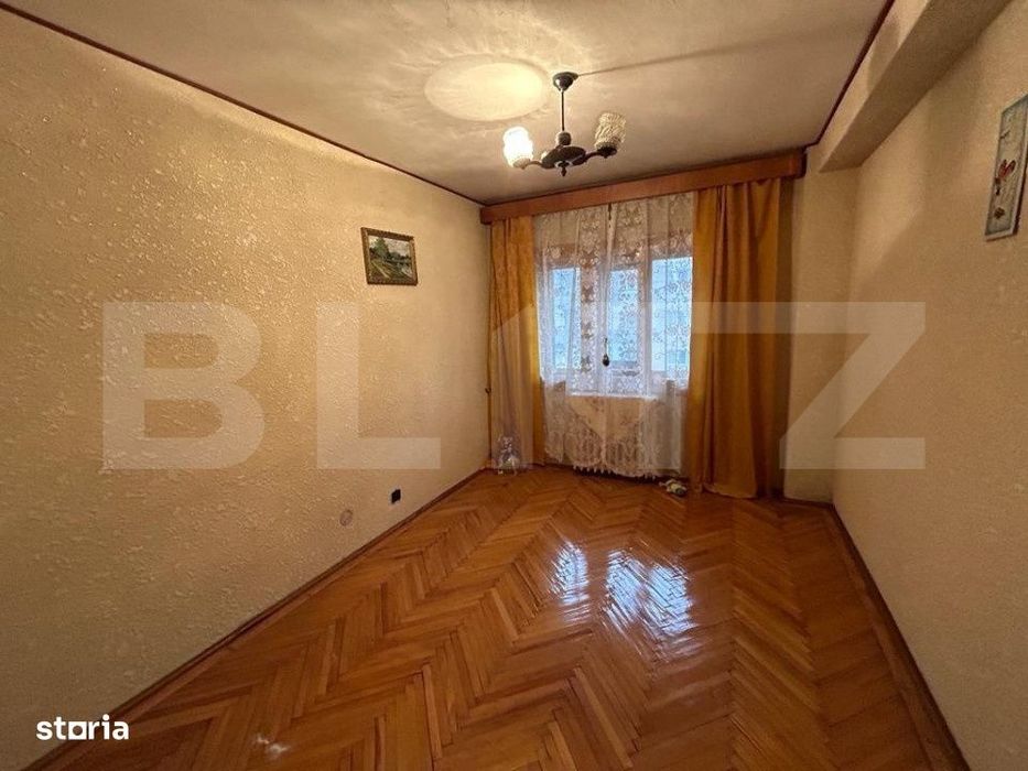 Casa mutifunctionala, 380 mp utili, pretabila pentru activitati comerc